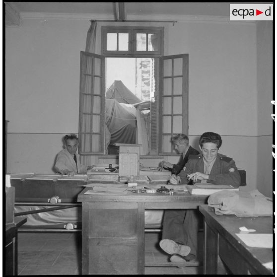 Etat des lieux des services de l' intendance : magasin d'habillement à Alger, situé au 32, rue Malakoff.