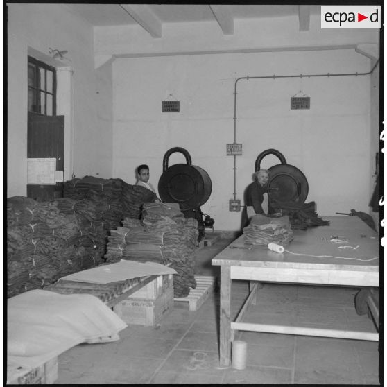 Etat des lieux des services de l' intendance : magasin d'habillement à Alger, situé au 32, rue Malakoff.