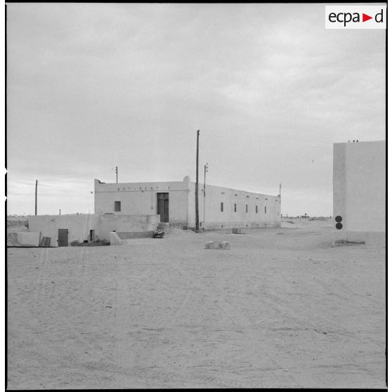 Bâtiments de la section des subsistances de l'Intendance de la Xe région militaire à Ouargla.