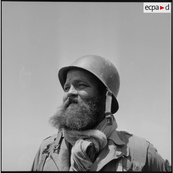 Portrait d'un légionnaire du 5e REI (régiment étranger d'infanterie) lors d'un exercice vers Nedroma.