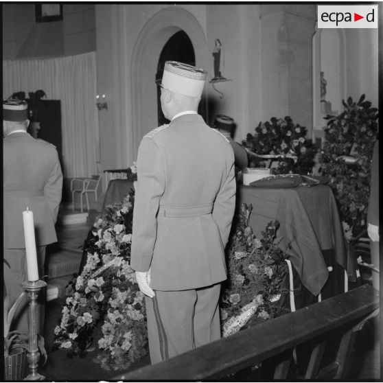 Obsèques du colonel Cerruti dans la chapelle de l'hôpital militaire d'Alger.