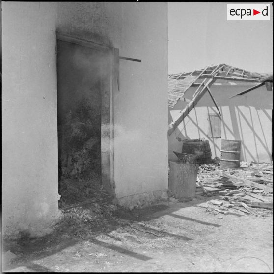 Dégâts commis par le FLN dans une ferme européenne de la région d'Oran.