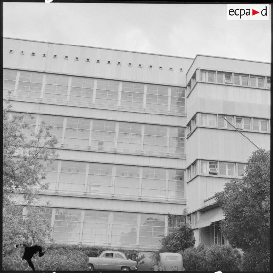 Vues extérieures du sanatorium de Notre-Dame du Mont près de Rivet.