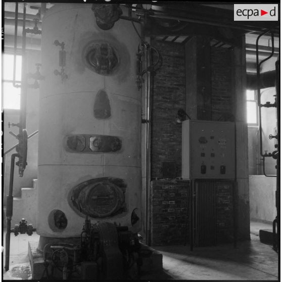 Chaudière des cuisines de l'état-major de l'armée de terre (EMAT) en Afrique du Nord à Ben Aknoun.