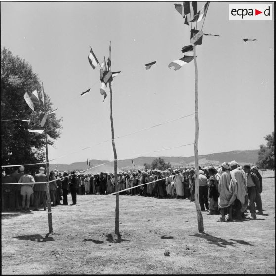 La population civile du poste de N'Daoud.