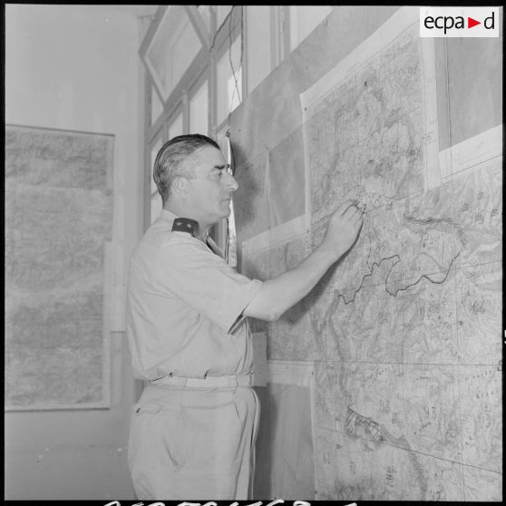 Le général Simon commandant la 20e DI.