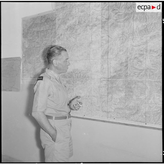 Le général Schumaker, adjoint au général Simon.