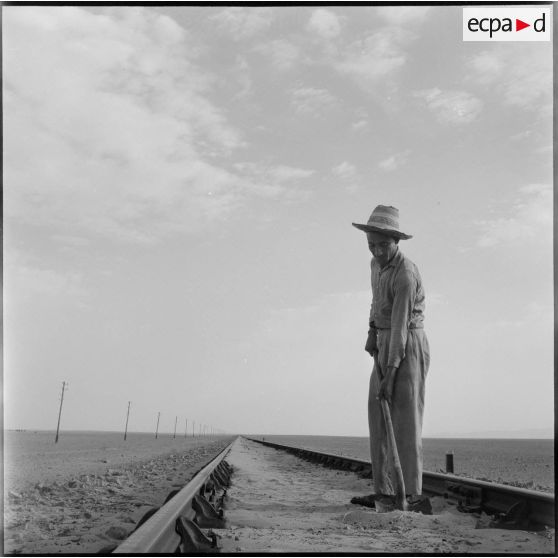 L'entretien de la voie ferrée.