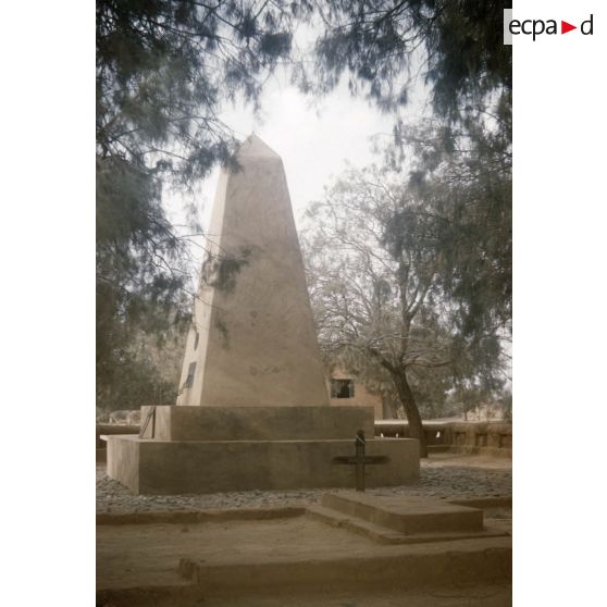 Monument Laperrine-Foucauld. [légende d'origine]