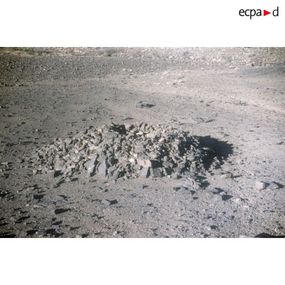 Tombeau. Oued Tisir. Fadnoun. [légende d'origine]