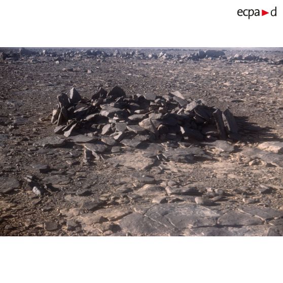 Monument préislamique. Région Isaouan Ankod. [légende d'origine]