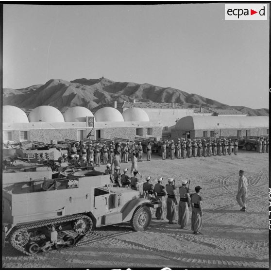 Prise d'armes au village de Négrine.