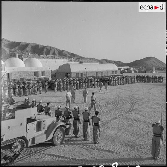 Prise d'armes au village de Négrine.