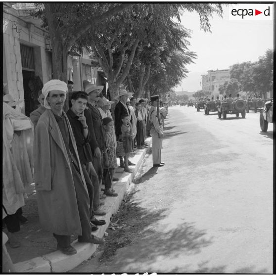 Les Algériens assistent avec une vive émotion à cette manifestation.