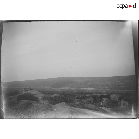 [Paysage du front, s.d.]