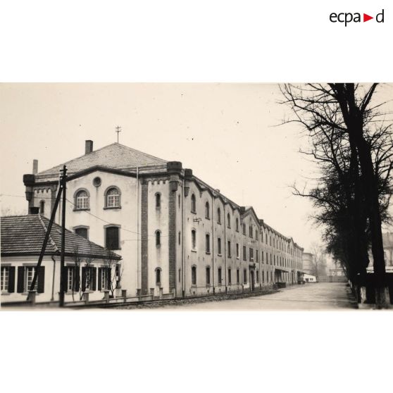 Logis et magasins. [légende d'origine]