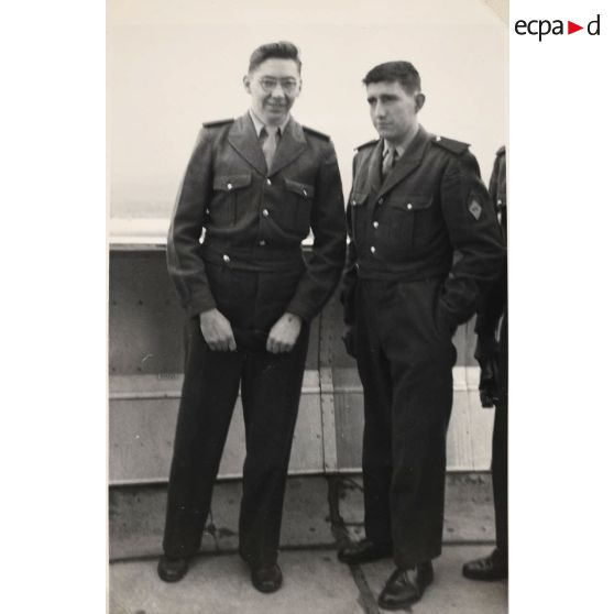 Ce dimanche, nous allons à Stuttgart. Vent terrible ! Et froid de canard !! [légende d'origine]