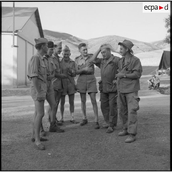 Les soldats originaires du nord de la France en pleine discussion.