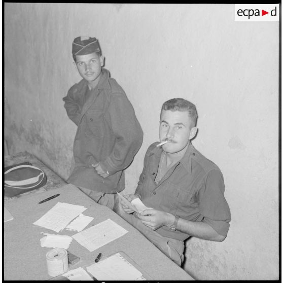 Les soldats Marechal et Vincent du 20e BCP.