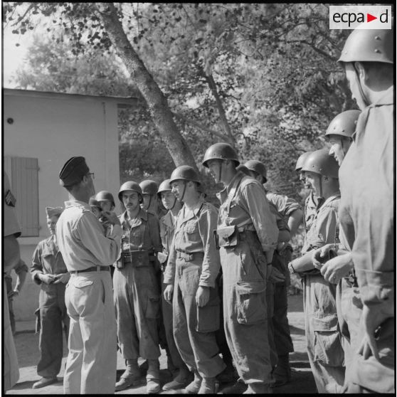 Des appelés de la classe 56-2A au camp du Lido à Hussein Dey.