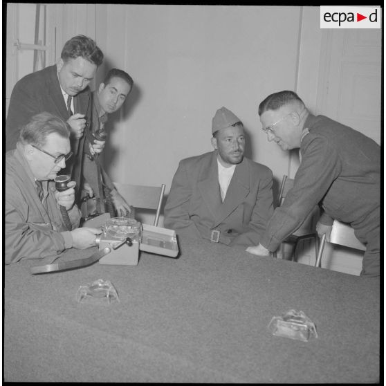 Adjoul-Adjoul, ancien reponsable du maquis des Aurès vient d'être interviewé quelques jours après son ralliement.