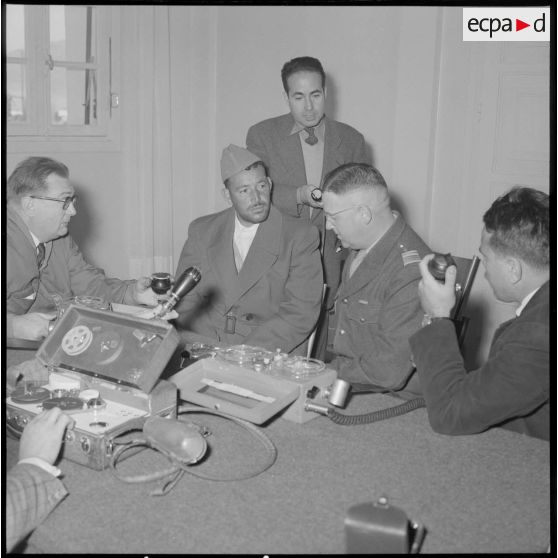 Adjoul-Adjoul, ancien reponsable du maquis des Aurès est interviewé quelques jours après son ralliement.