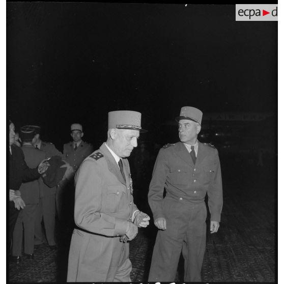 Le général Salan et le général Lorillot.