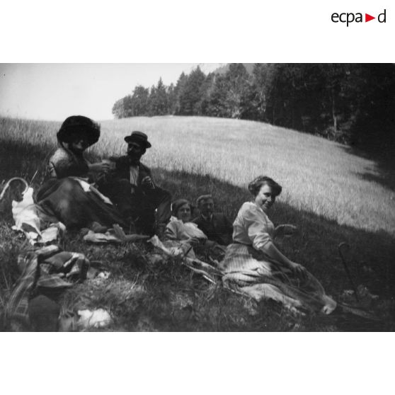 [Pause à l'ombre, 1920.]