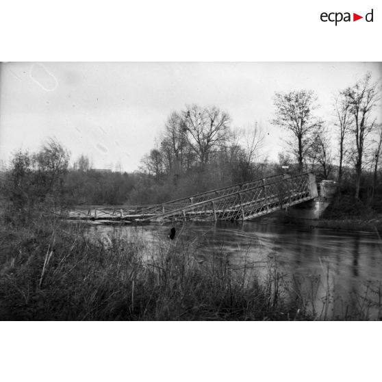 [Pont en ruines, s.d.]
