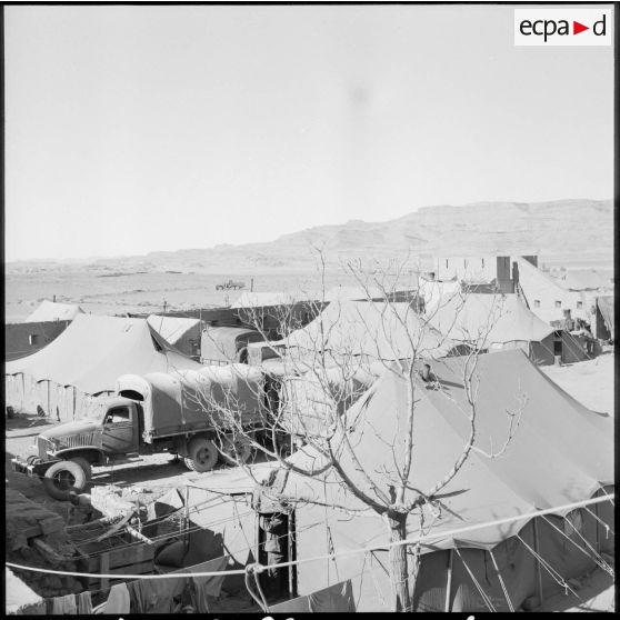 Vue d'un campement de la Légion étrangère.