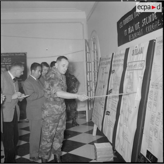 Portrait du lieutenant-colonel Bigeard.