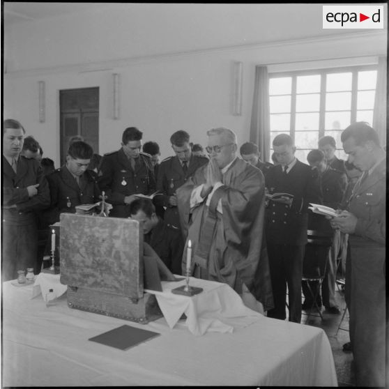 Un office religieux se déroule au centre  militaire de détente interarmées d'Alger.
