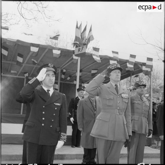 Photographie des autorités civiles et militaires, Médéa.