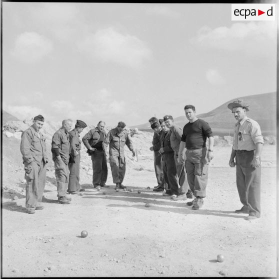 Moment de loisirs au 20e BCP, Bled-es-Souani.