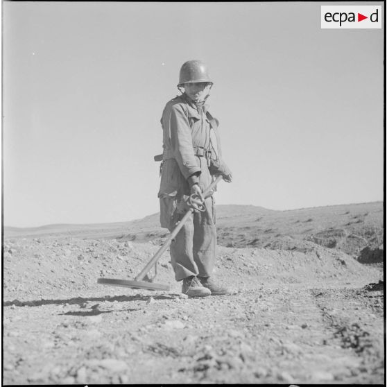 Sécurisation d'une piste par le 19e régiment du génie (RG), département de Batna.