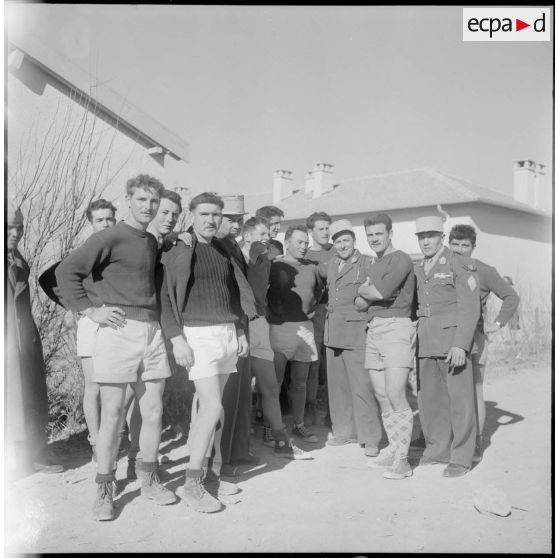 Un groupe de la 2e compagnie du 7e régiment de tirailleurs algériens (RTA).