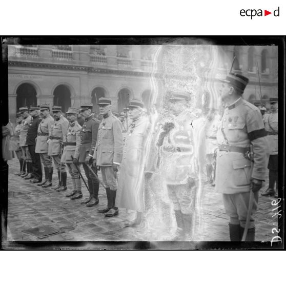 [Remise de la médaille militaire au commandant Beaudouin. Le commandant.]