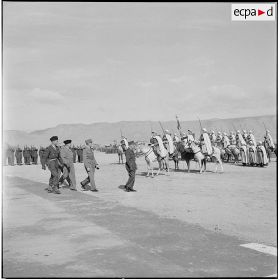 Les généraux Salan et Allard.