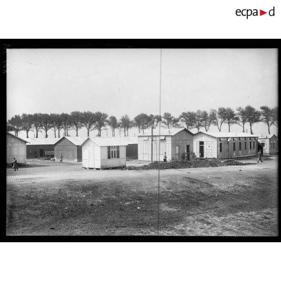 Les bâtiments de l'aérodrome du Bourget. [légende d'origine]