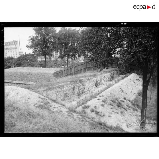 Tranchée porte de Châtillon Charenton. [légende d'origine]