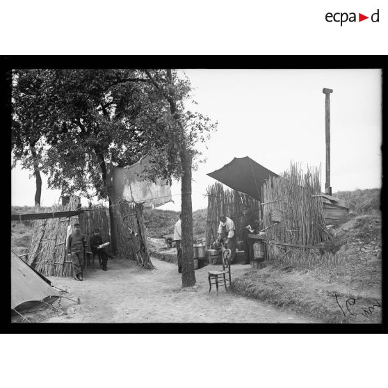 Abri en roseau. [légende d'origine]