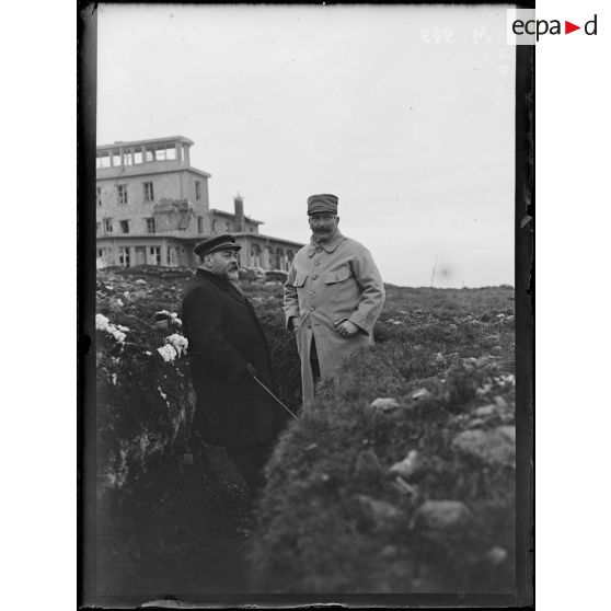 L'hôtel du Belvédère sur le mont Hohneck visité par l'homme politique Joseph Reinach. [légende d'origine]