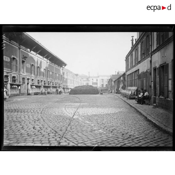 La laiterie du boulevard Richard Lenoir. [légende d'origine]