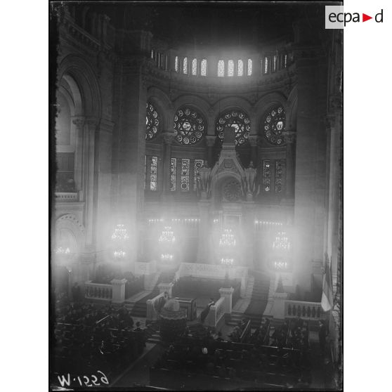 Cérémonie commémorative en l'honneur des engagés volontiares israëlites morts pour la patrie. [légende d'origine]