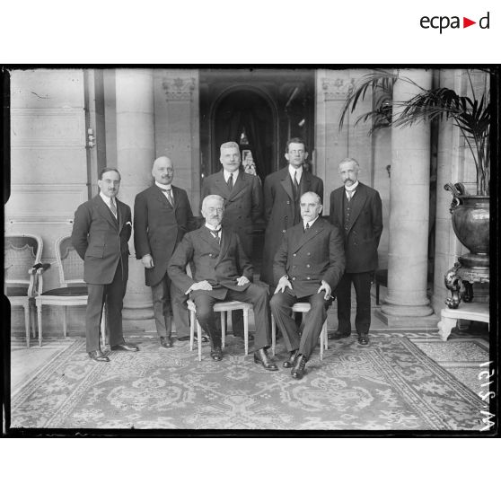 La délégation italienne à la conférence économique des Alliés à Paris. [légende d'origine]