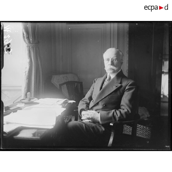 Semaine de l'Amérique Latine à Lyon, Monsieur Francisco de la Barra, ancien président de la République du Mexique. [légende d'origine]