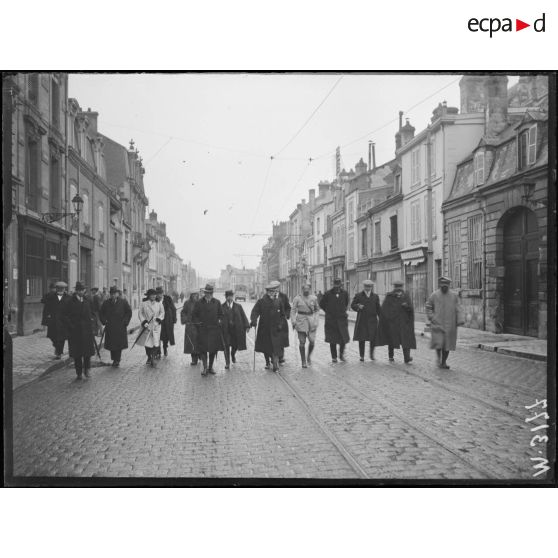 Reims, rue de Vesle. [légende d'origine]