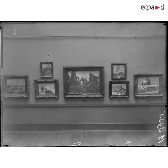 Paris, musée du Luxembourg, exposition d'oeuvres les peintres en mission aux armées. [légende d'origine]