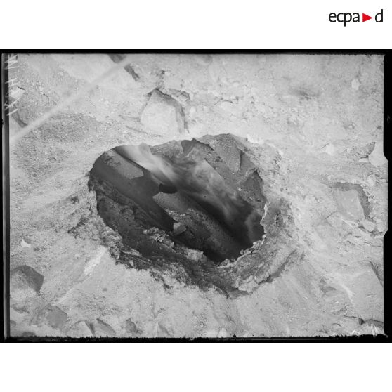 Paris, bombardement par canon. Quai de Seine. [légende d'origine]