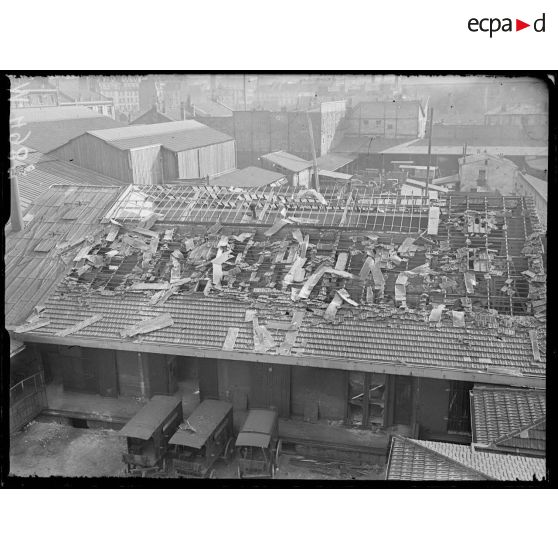 Paris, bombardement par canon le 23 mars 1918, dégats 57 rue Riquet. [légende d'origine]